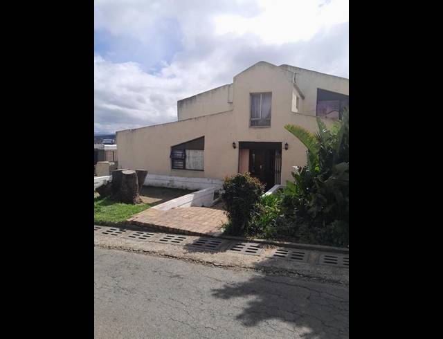 4 BEDROOM HOUSE FOR SALE IN BERGSIG